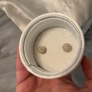 Jillian Harris Hillberg&Berk earrings from her Jilly Box